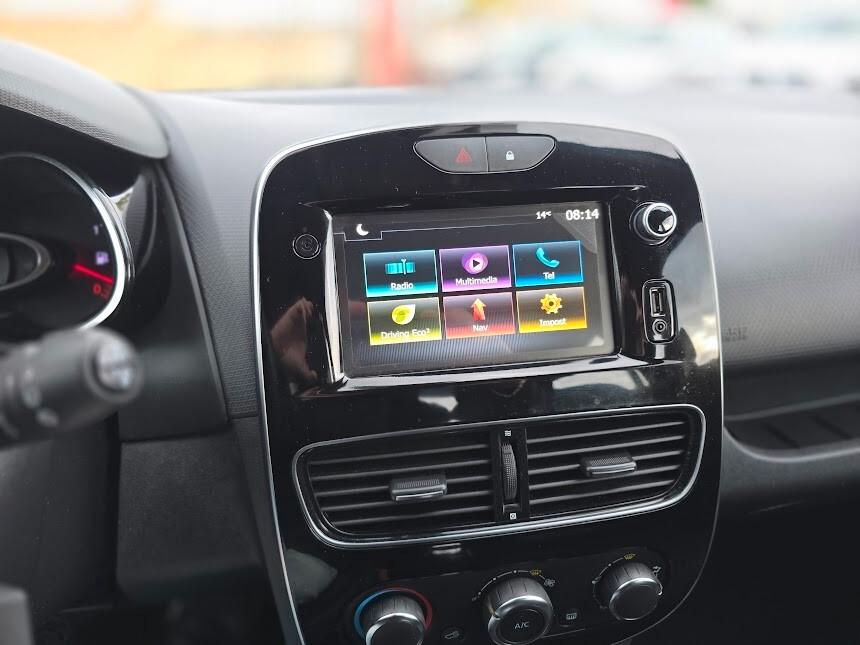 Renault Clio TCe 12V 75 CV 5 porte Moschino Zen