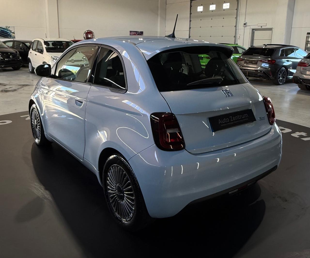 Fiat 500 500e Berlina 42 kWh Passion