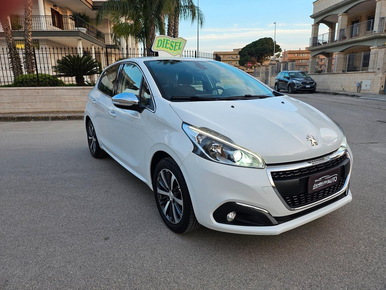 Peugeot 208 1.6 BlueHDi 100 CV Allure