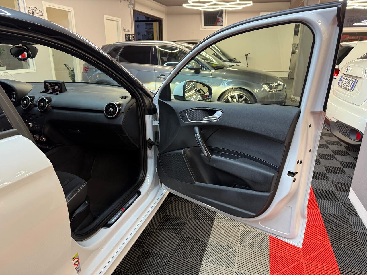 Audi A1 1.6 TDI S-LINE - FABIANOAUTO