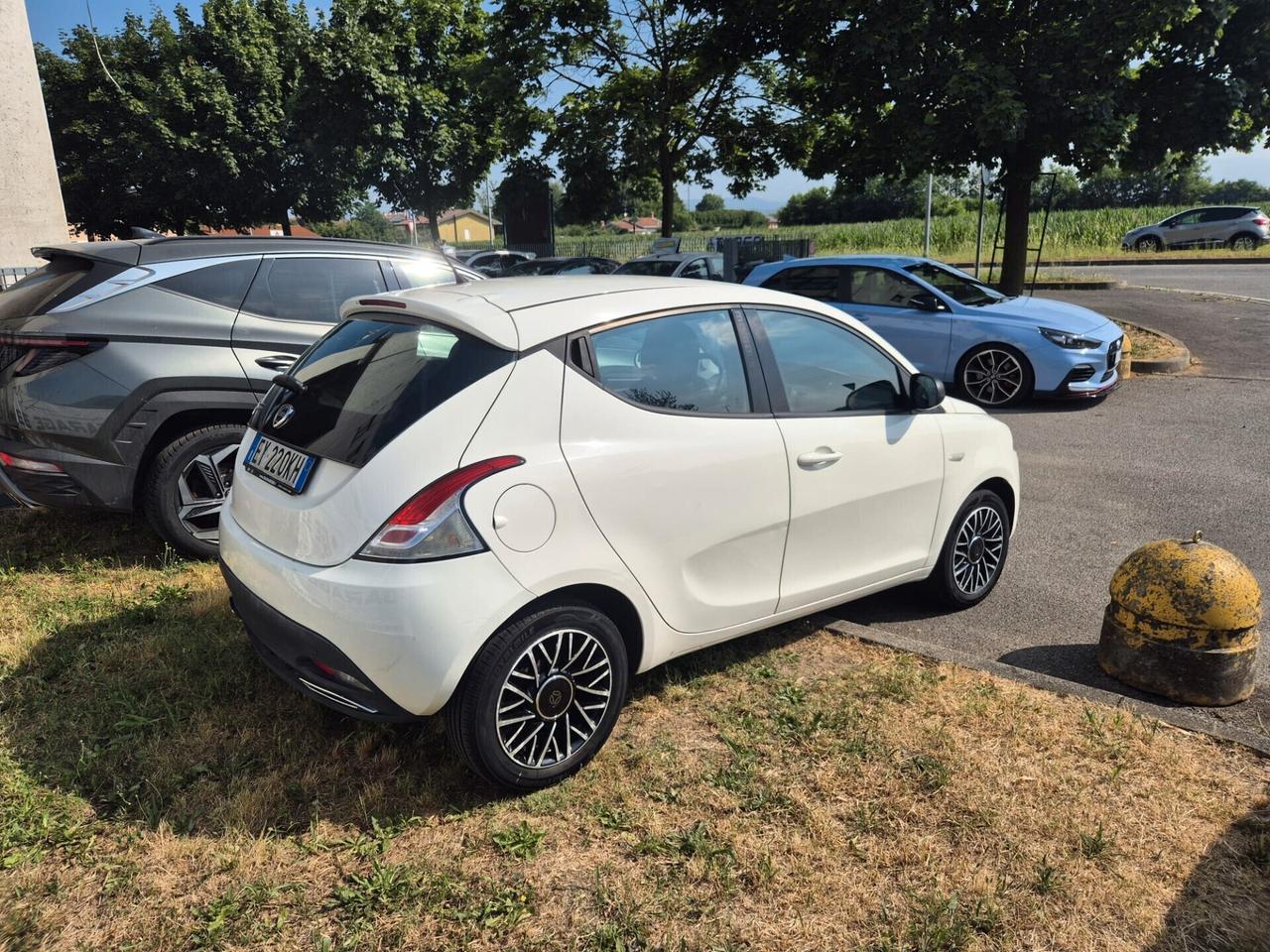 Lancia Ypsilon 1.2 69 CV 5 porte GPL Ecochic S Momodesign