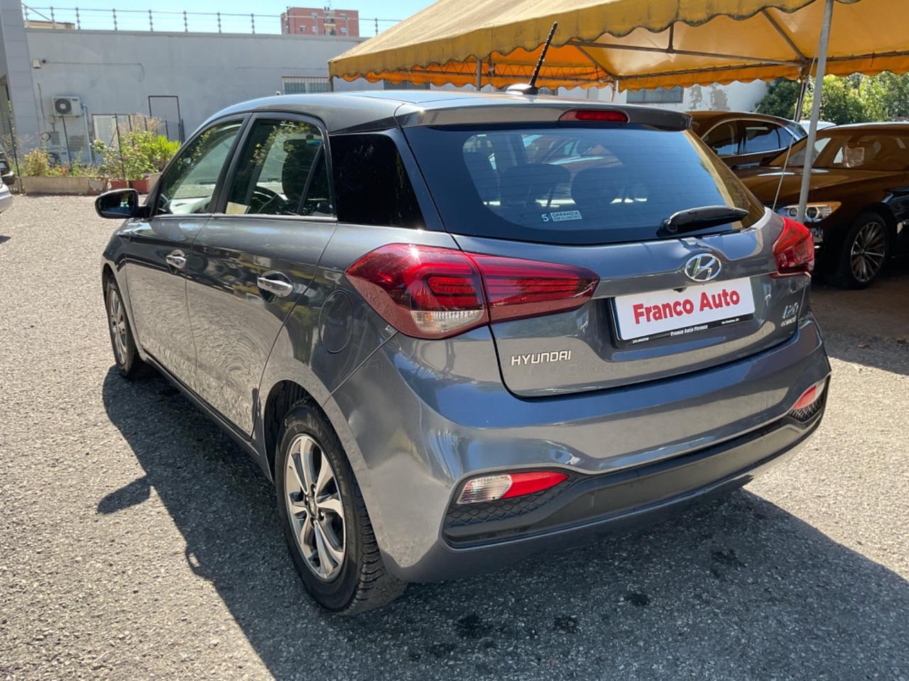 Hyundai i20 1.2 5 porte ECO Connectline 54kw(73CV) OK NEOPATENTATI