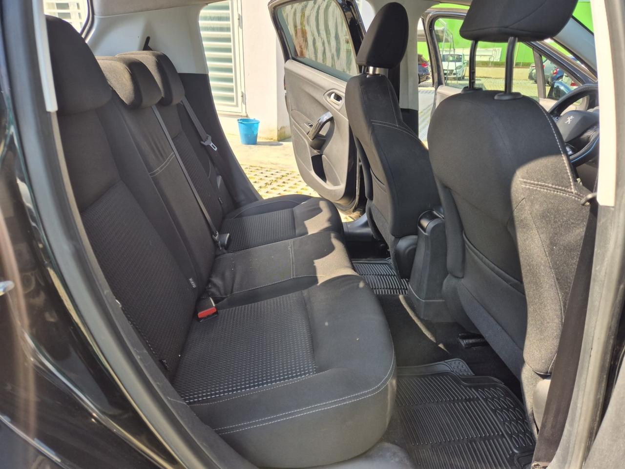 Peugeot 208 BlueHDi 100 5 porte Allure