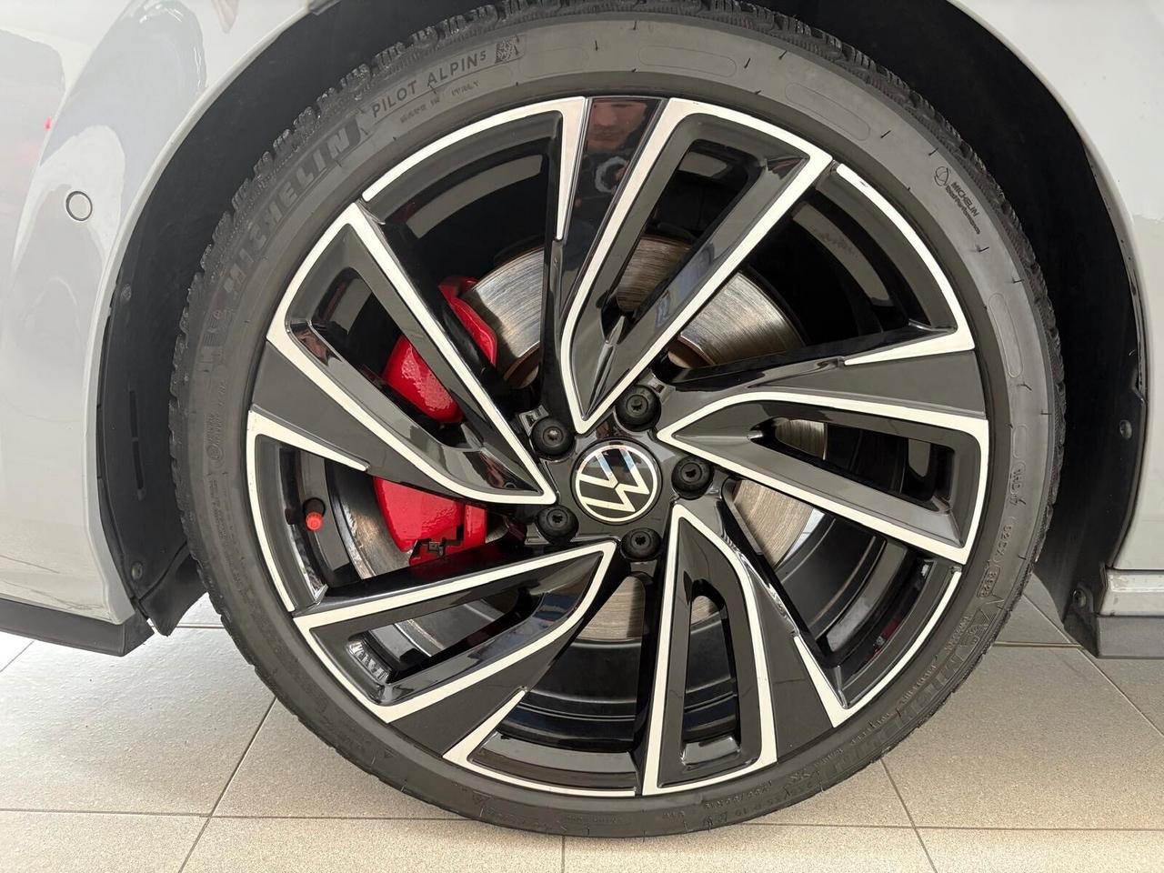 VOLKSWAGEN GOLF 8 GTI 2.0TSI 245cv DSG - FULL!!