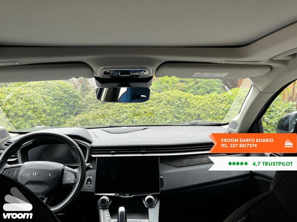 LYNK&CO 01 01 PHEV