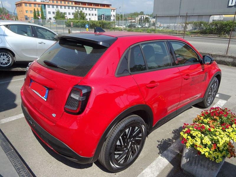 FIAT 600e Red