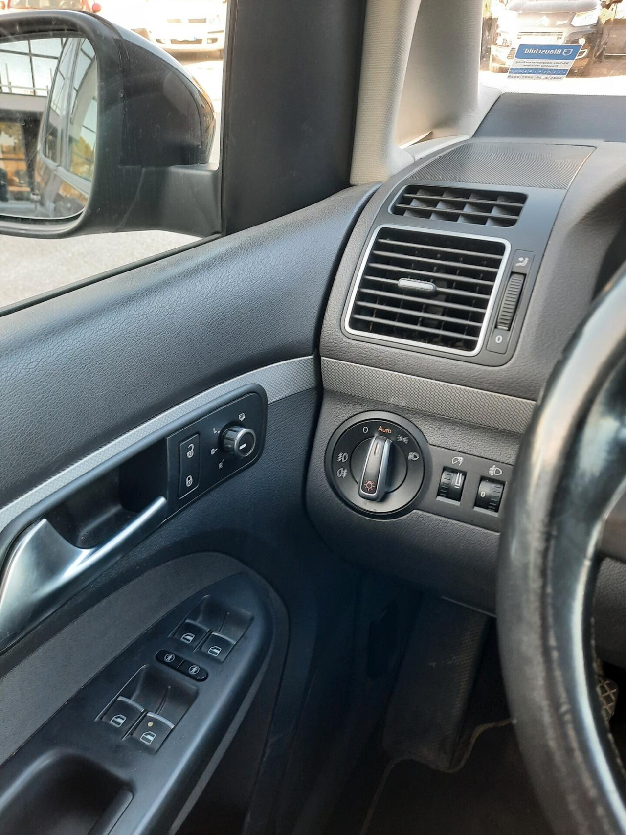 Volkswagen Touran 1.6 TDI Comfortline 7 POSTI