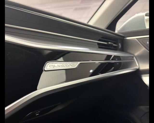 AUDI A6 Avant 40 2.0 TDI quattro ultra S tronic S line ed