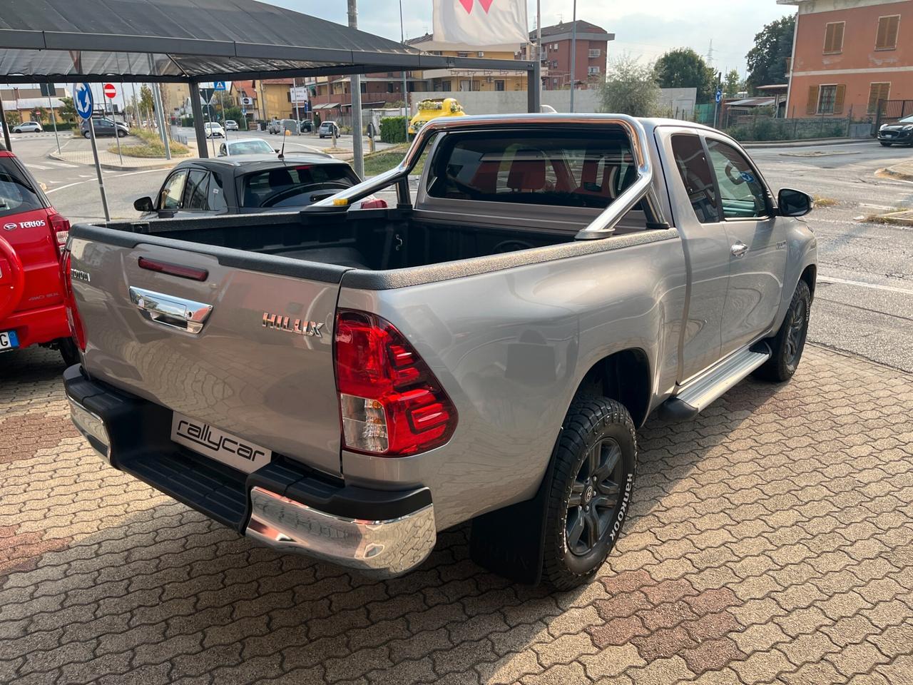 Toyota Hilux 2.4 D4D 4WD 2+2p cassone lungo - 35.000km