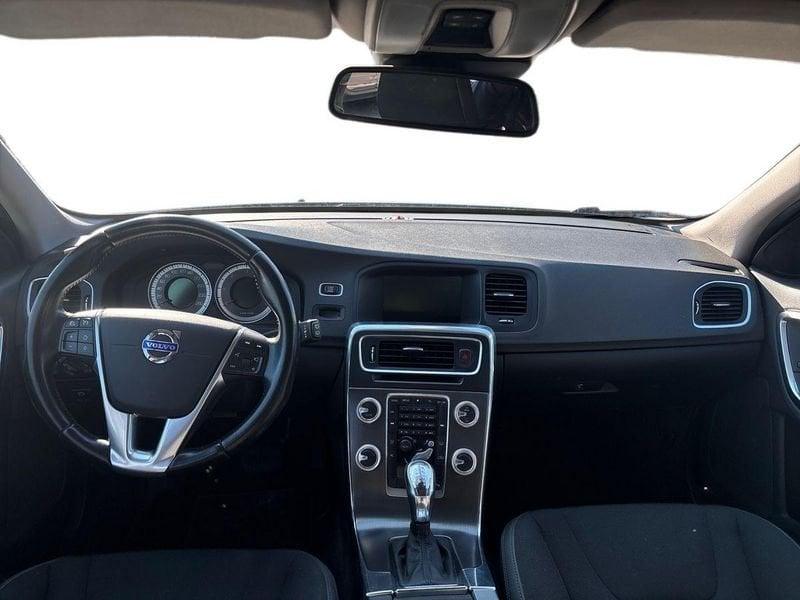 Volvo V60 (2010-2018) D3 Geartronic Momentum