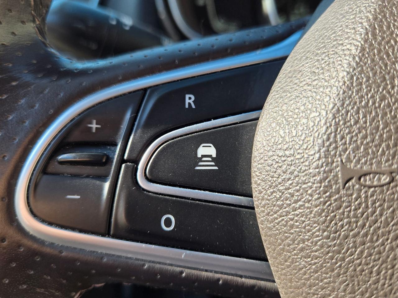 Renault Espace dCi 160CV EDC Energy Initiale Paris 4Control