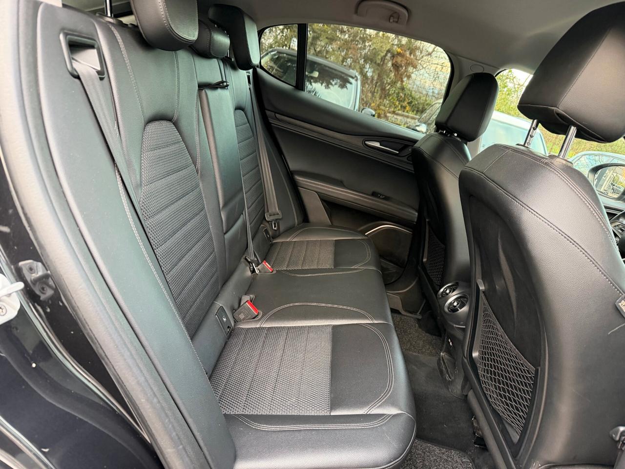 Alfa Romeo Stelvio 2.2 Turbodiesel 210CV AT8 Q4 Business