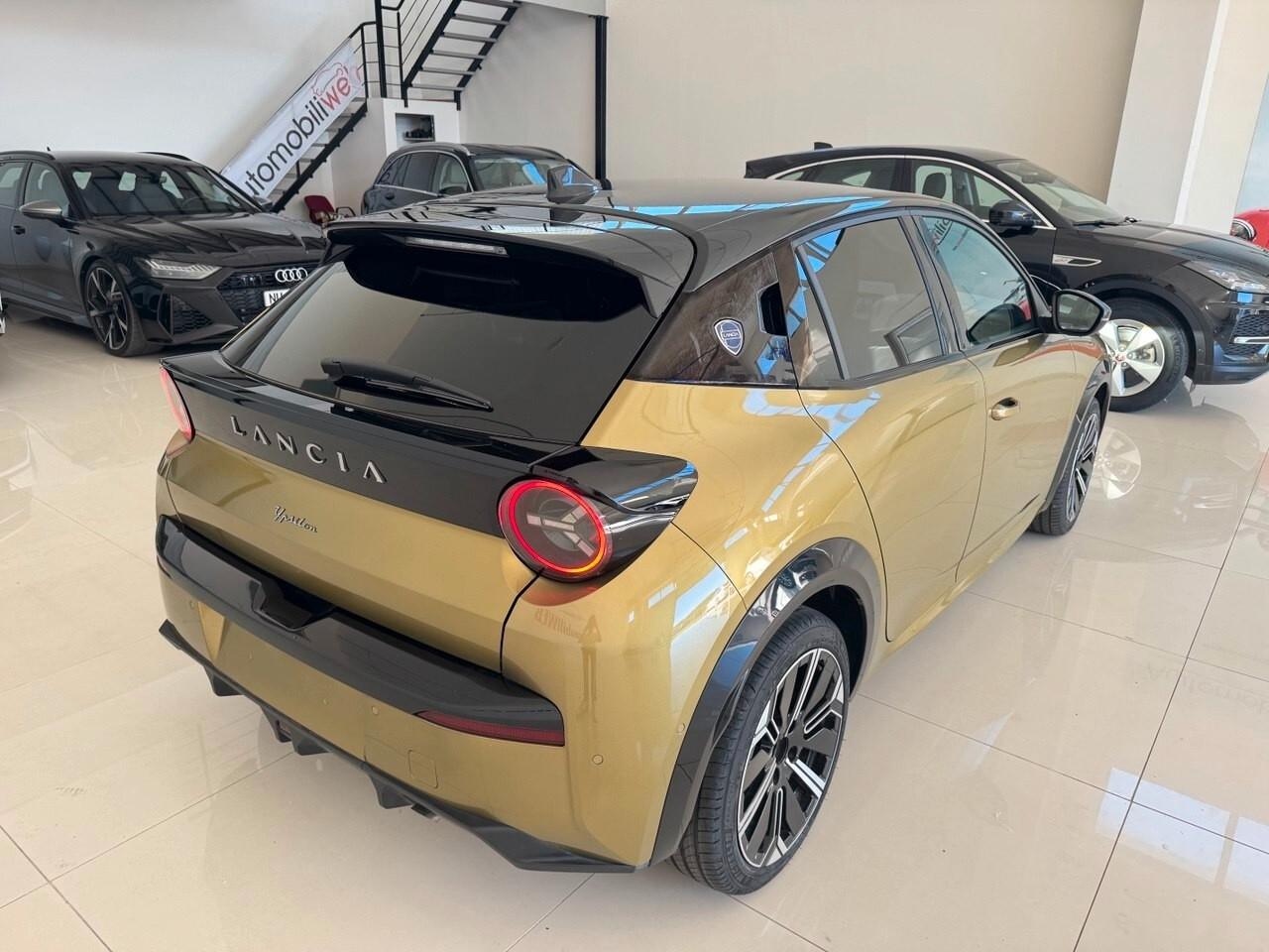 Lancia Ypsilon 1.0 FireFly 5 porte S&S Hybrid Platino