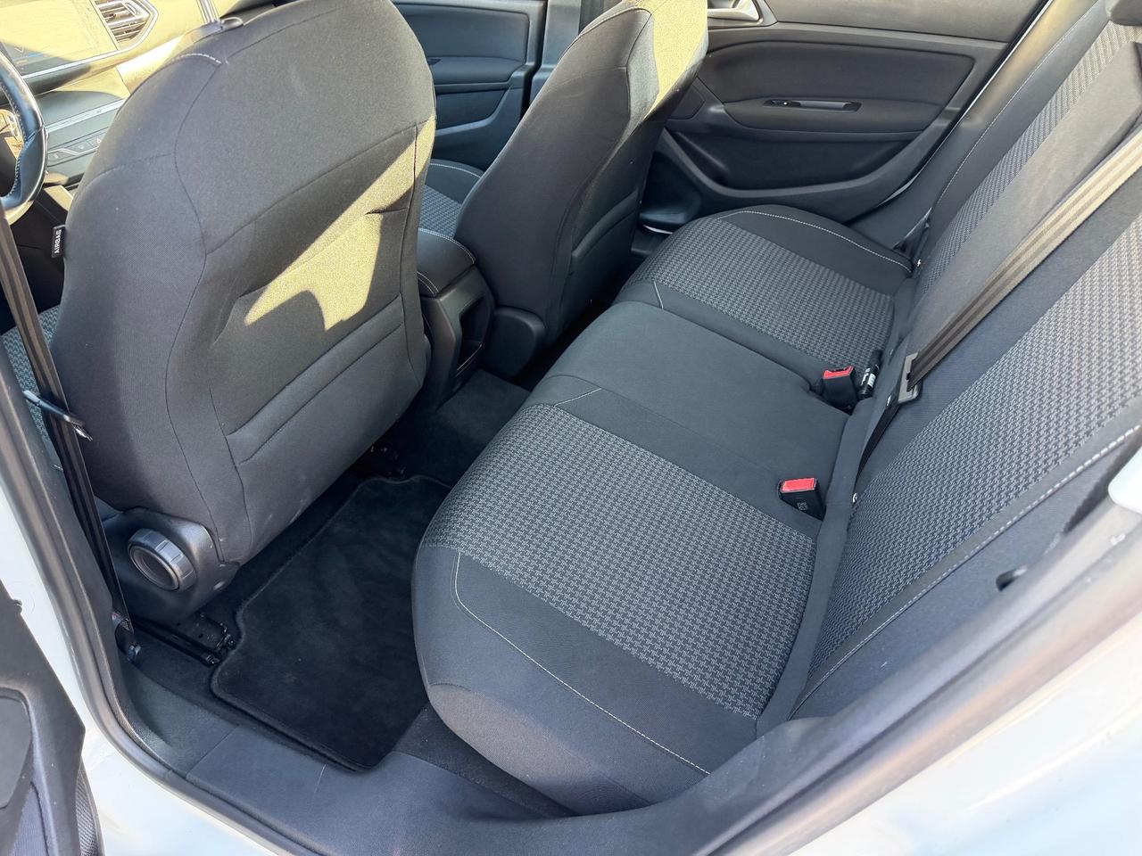 Peugeot 308 BlueHDi 100 S&S SW Business