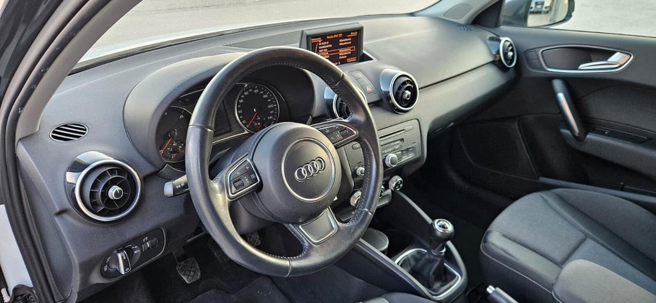 Audi A1 TDI 1.6 90CV Ambition