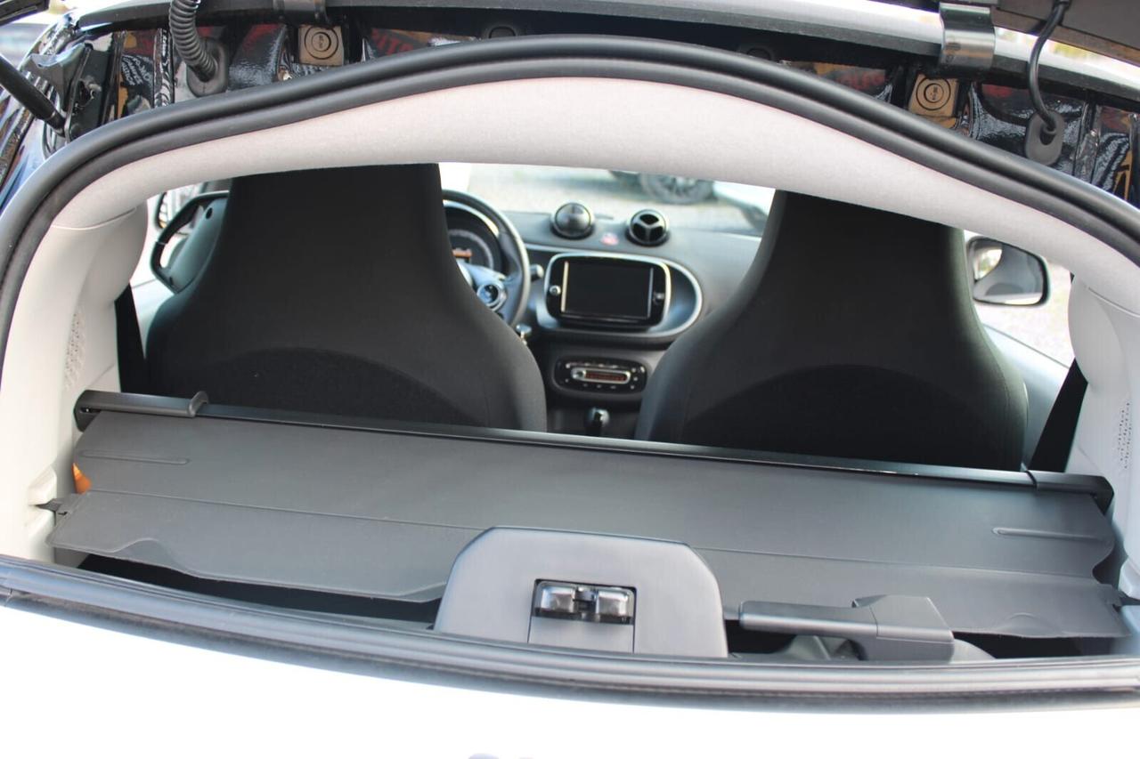 Smart ForTwo Tua A SOLI 186€ al mese Anticipo Zero