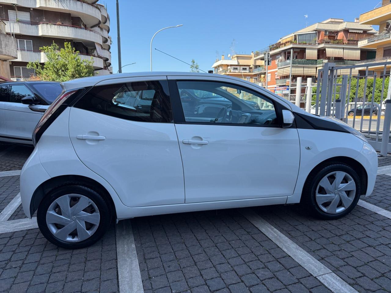 Toyota Aygo 5p X-play m-mt - SOLO 55.205Km - UNIPRO’