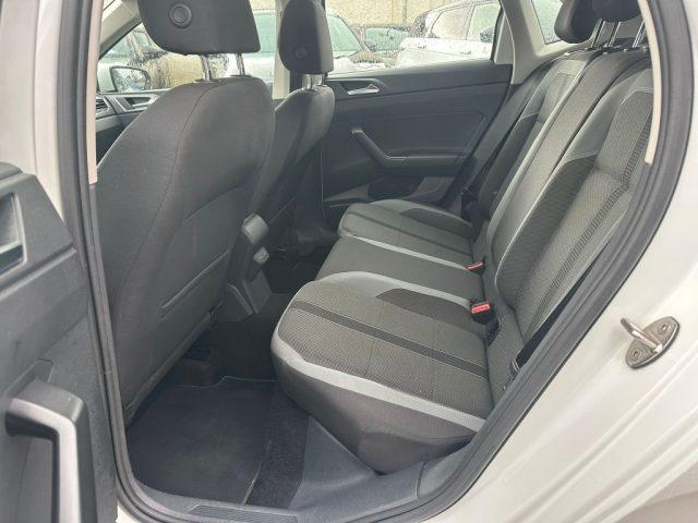 VOLKSWAGEN Polo 1.0 VI