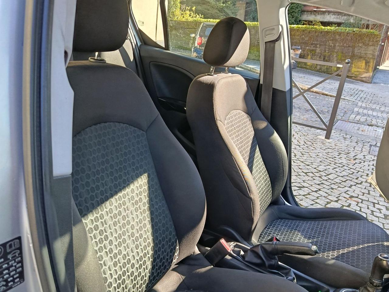 Opel Corsa B-Color 1.2 #9179