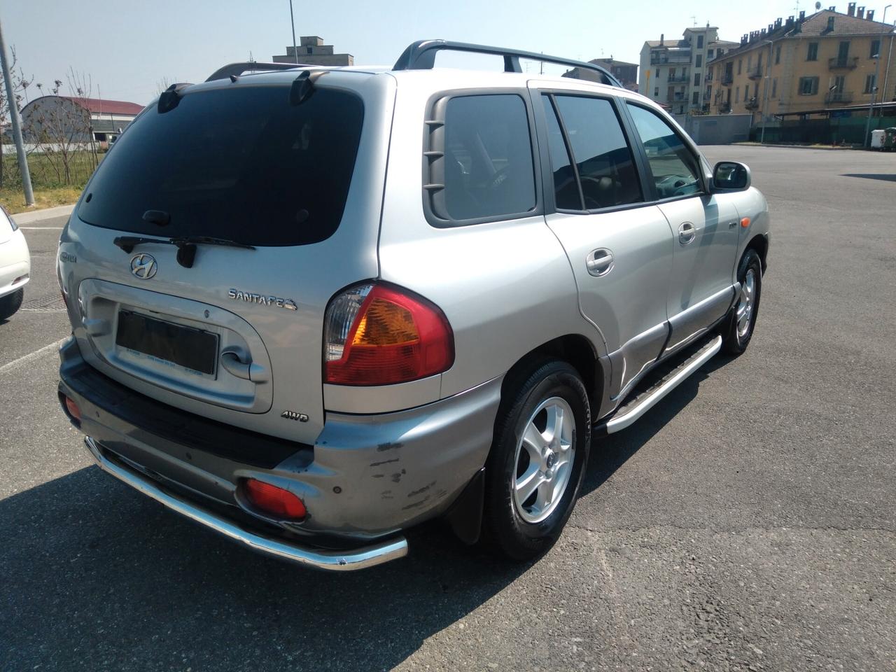 Hyundai Santa Fe 2.0 CRDi 125cv TD VGT 4WD Dynamic x neopatentati