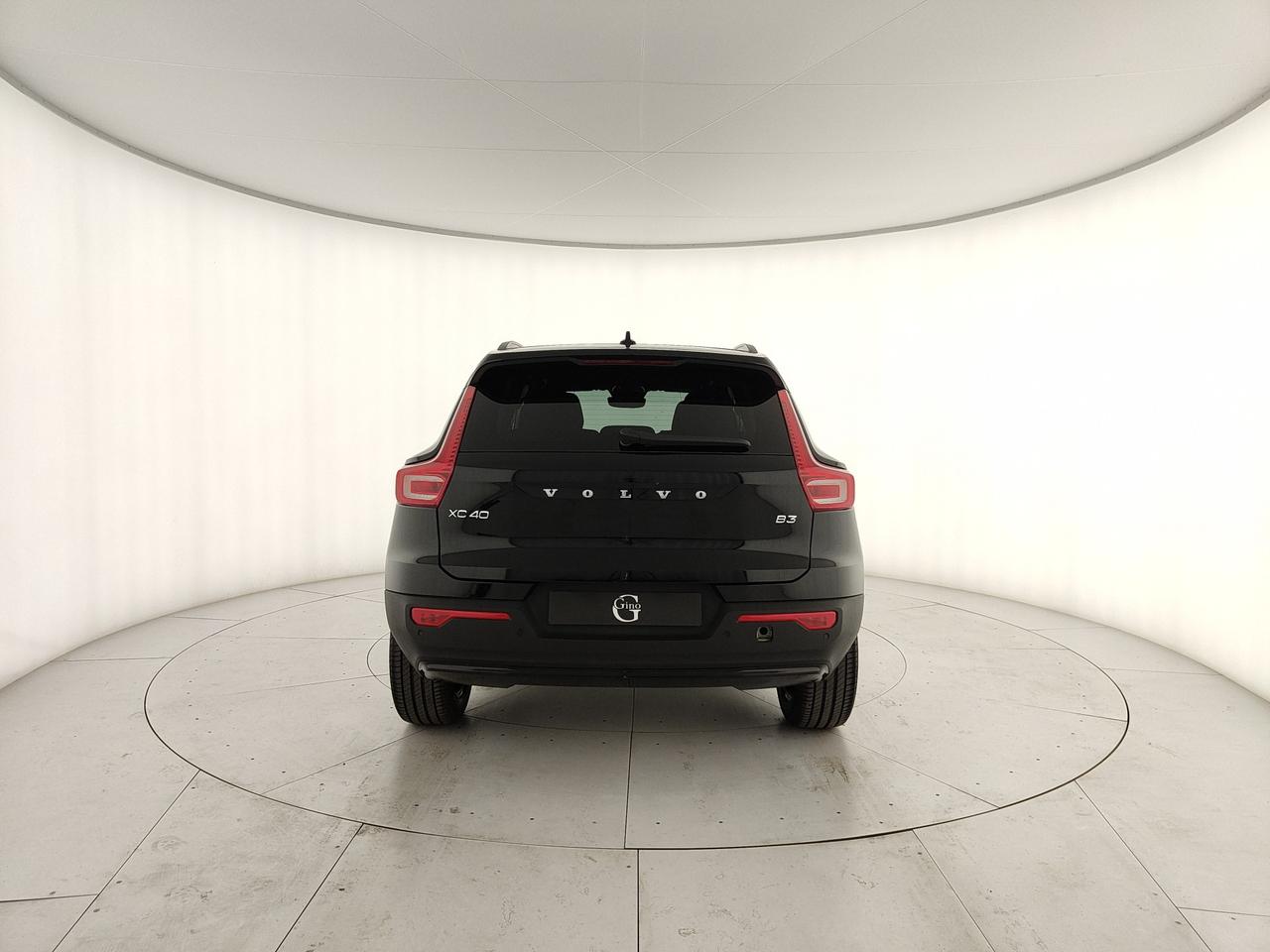 VOLVO XC40 2.0 b3 Plus Dark auto