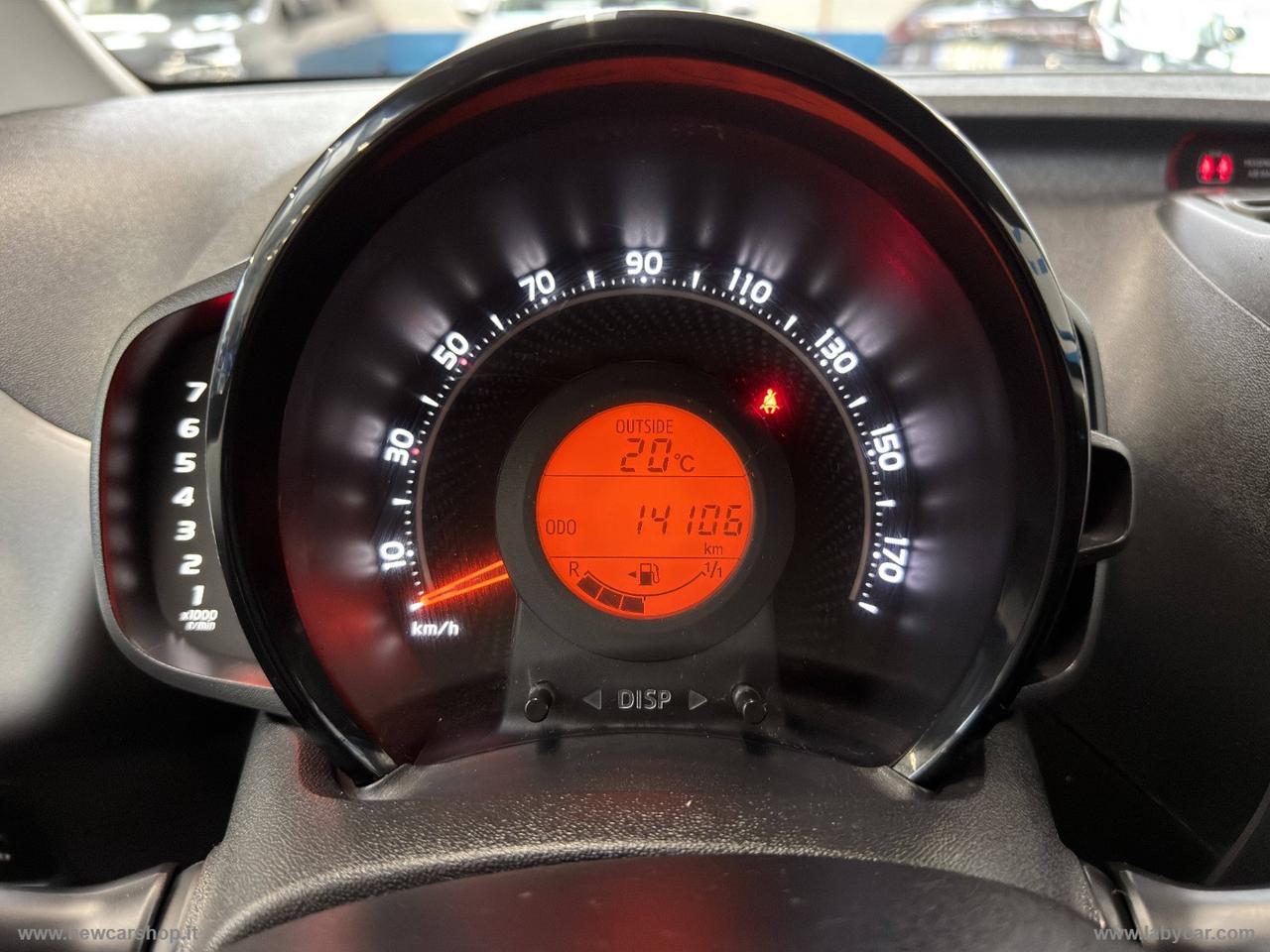 TOYOTA Aygo 1.0 VVT-i 72 CV 5p. x-play NEOPATENTATI