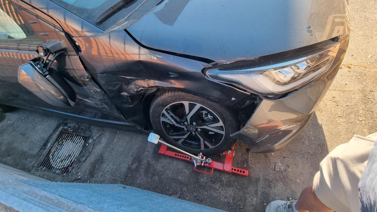 Toyota Yaris 1.5 Hybrid 5 porte Trend INCIDENTATA