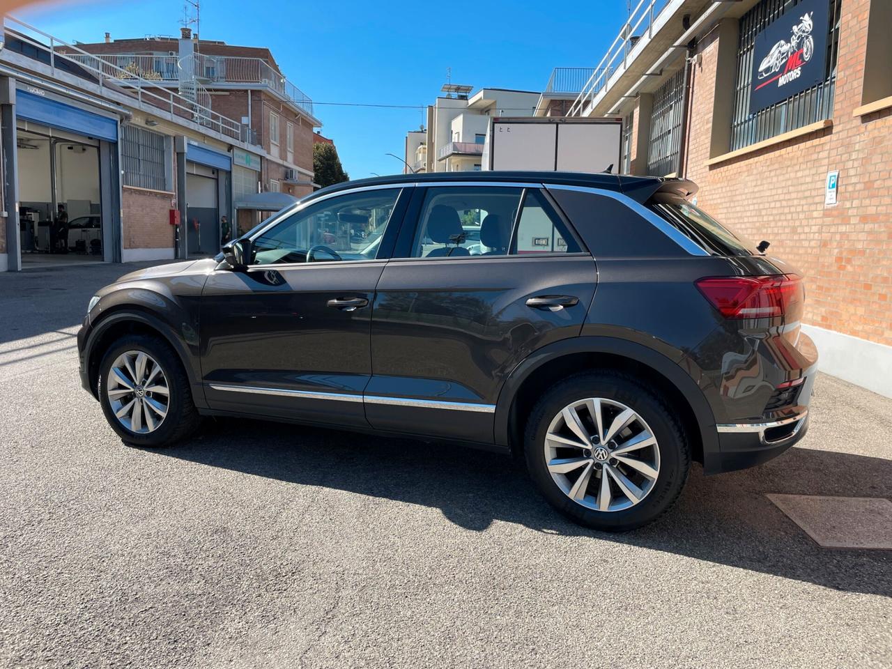 Volkswagen T-Roc 1.0 TSI 115 CV- TAGLIANDI UFFICIALI CASA MADRE