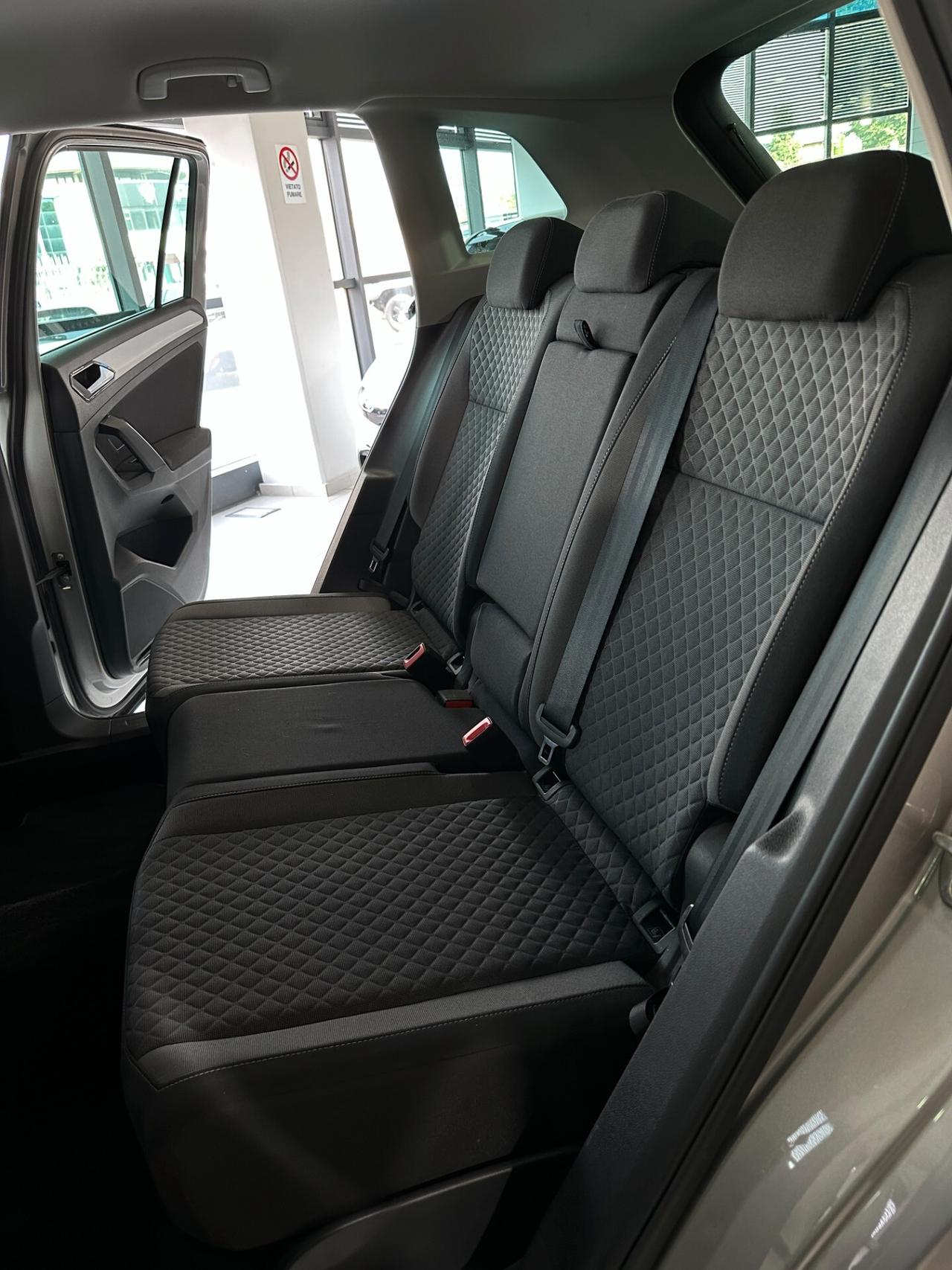 Volkswagen Tiguan 2.0 150cv 4Motion DSG CarPlay RADAR Finanziabile