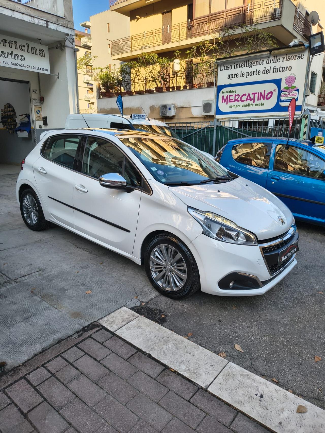 Peugeot 208 PureTech 82 5 porte Allure