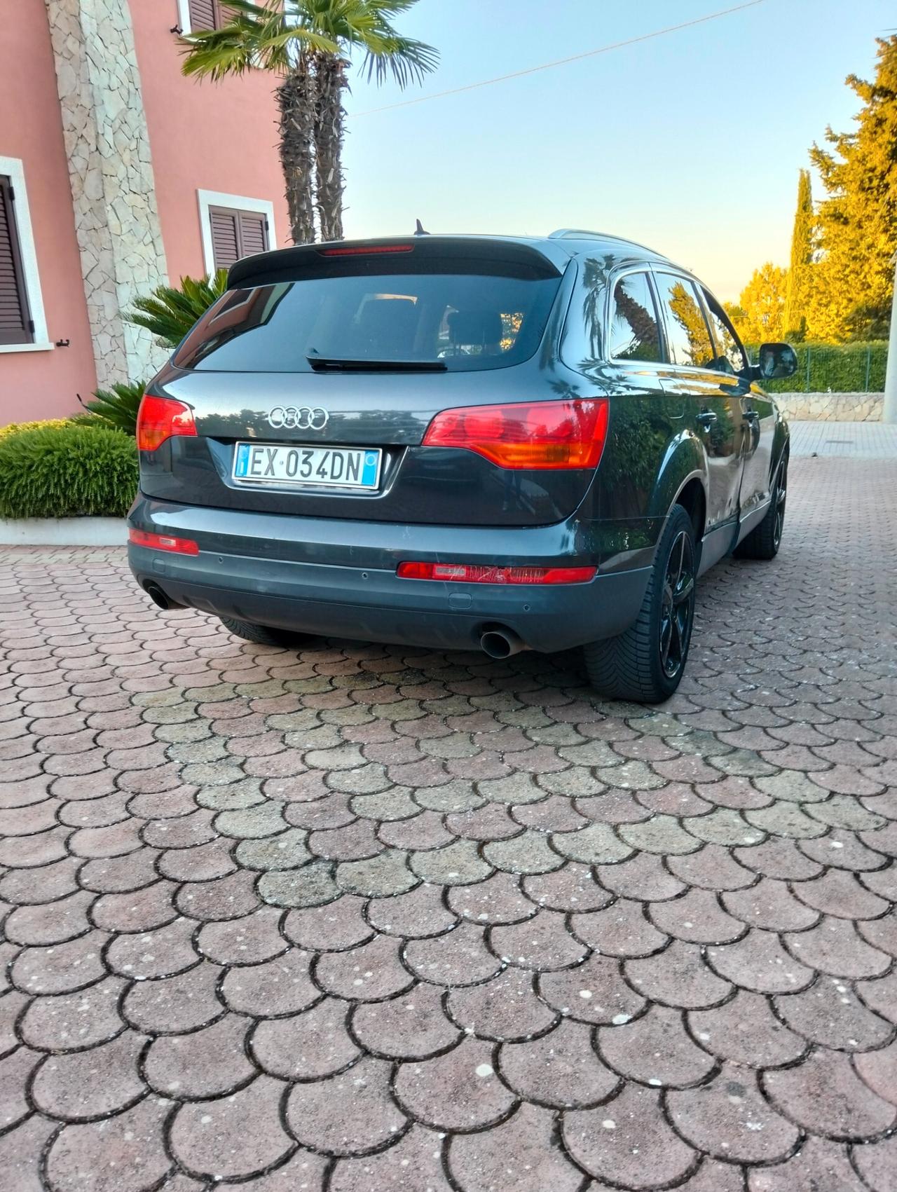 Audi Q7 3.0 V6 TDI 233CV quattro tiptronic