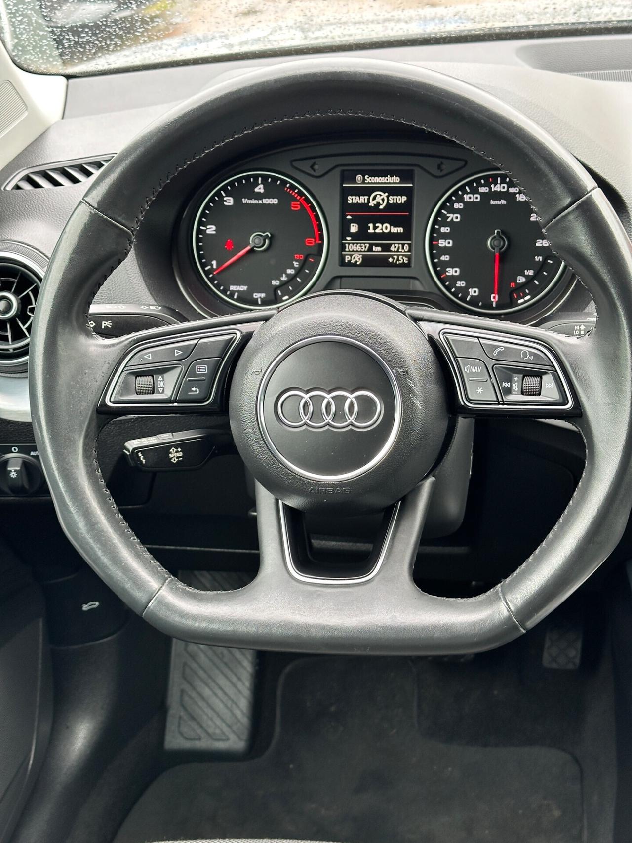 Audi Q2 35 TDI S tronic Identity Black