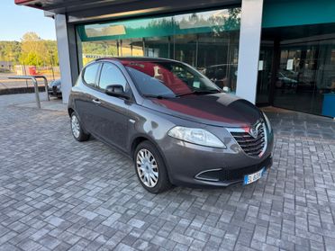 Lancia Ypsilon 1.2 69 CV 5 porte - NEOPATENTATI