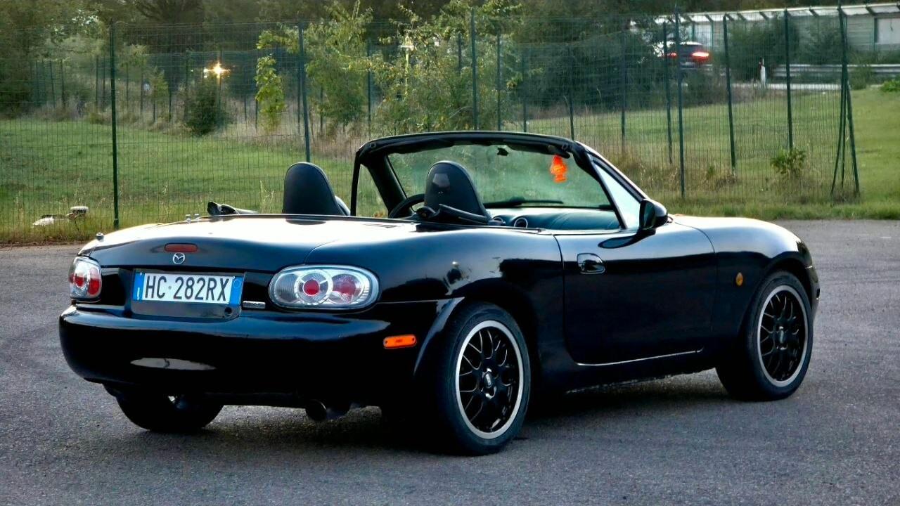 Mazda MX5 NBFL 1.8i 16V