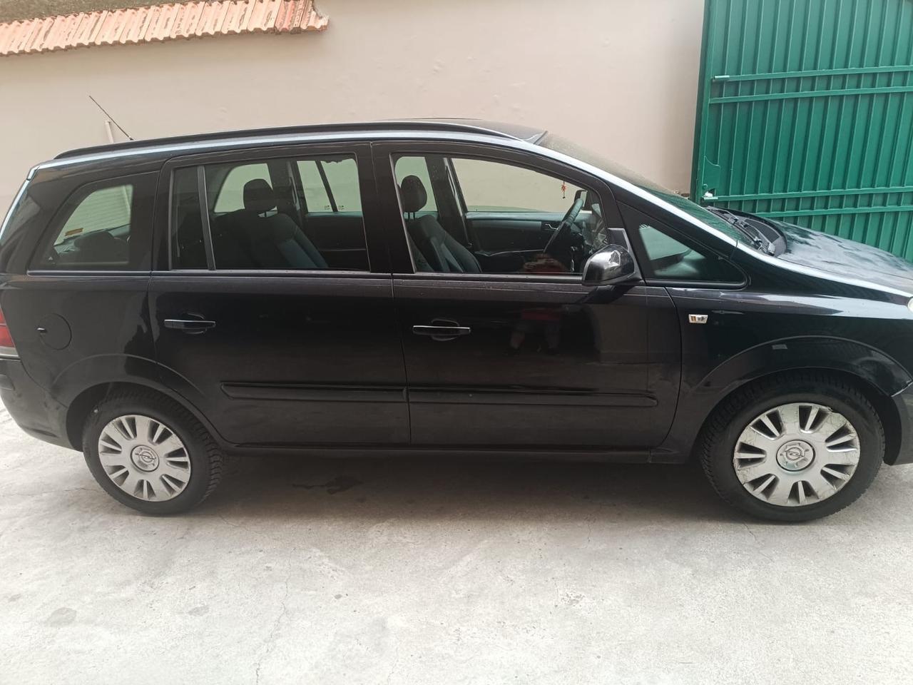 Opel Zafira 1.6 16V ecoM 94CV Cosmo