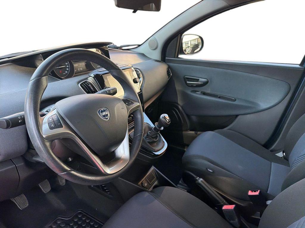 Lancia Ypsilon 1.0 hybrid Gold s&s 70cv