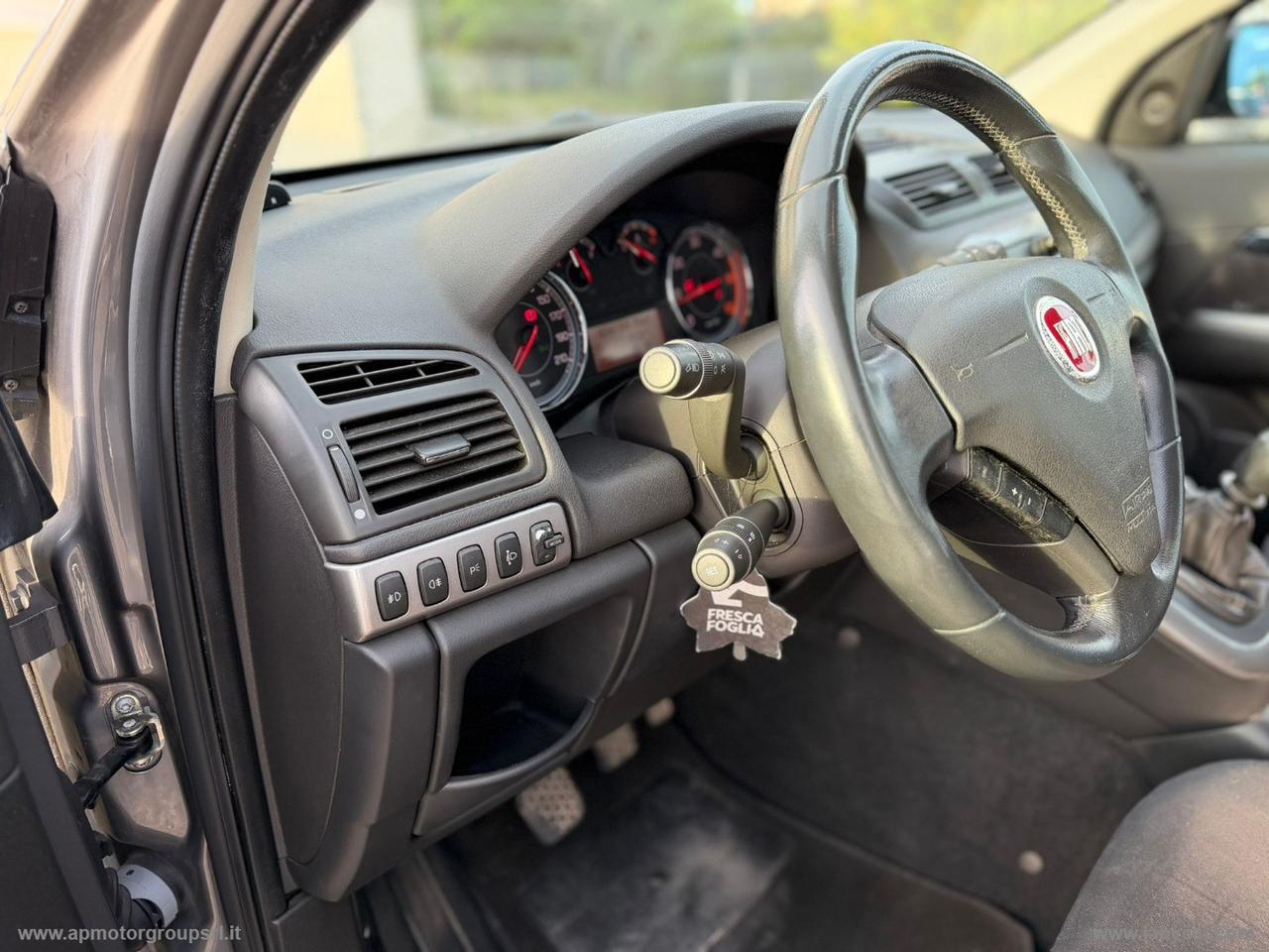 FIAT Croma 1.9 MJT Emotion