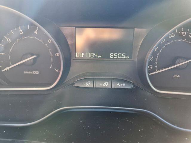 Peugeot 208 1.2 BENZINA X NEOPATENTATI