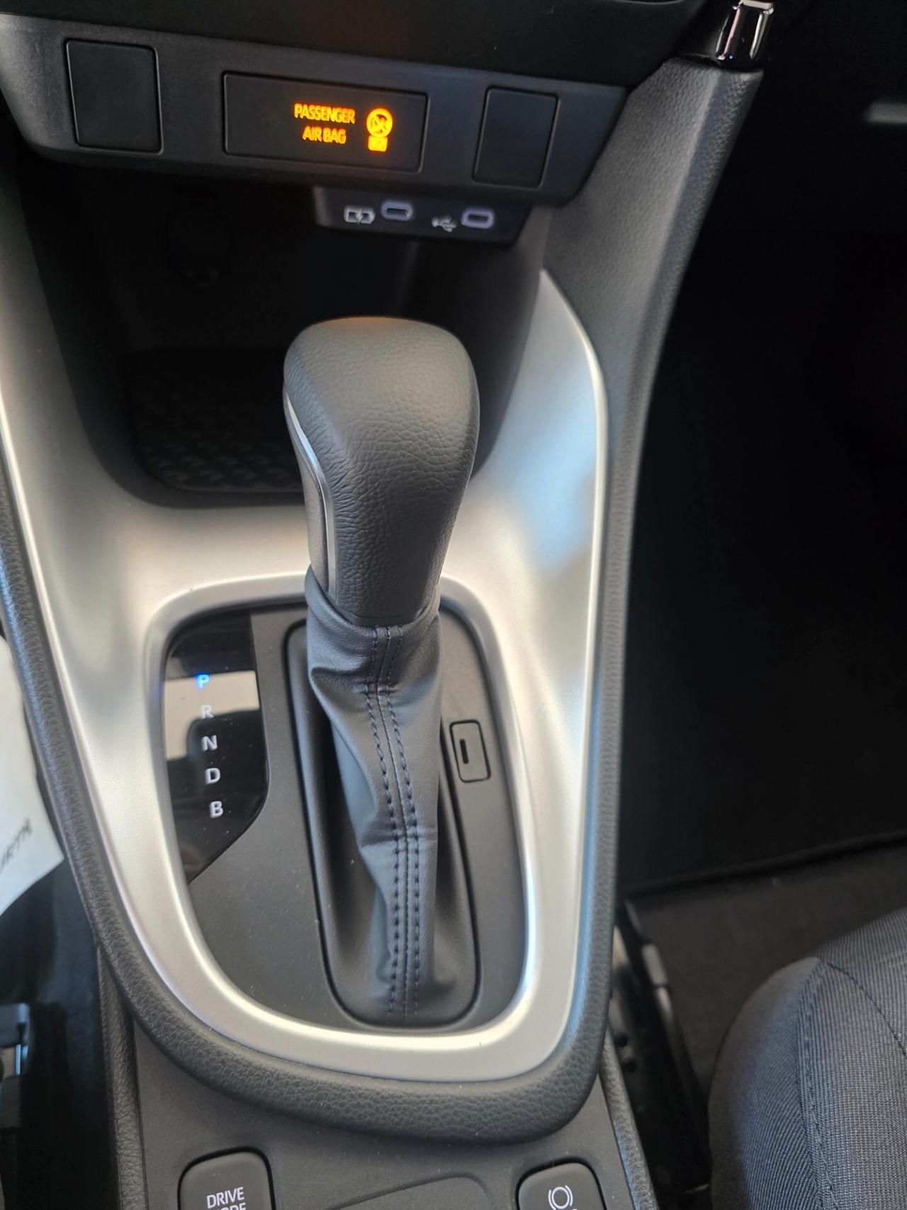 NUOVA Toyota Yaris 1.5 130 Hybrid 5 porte Lounge