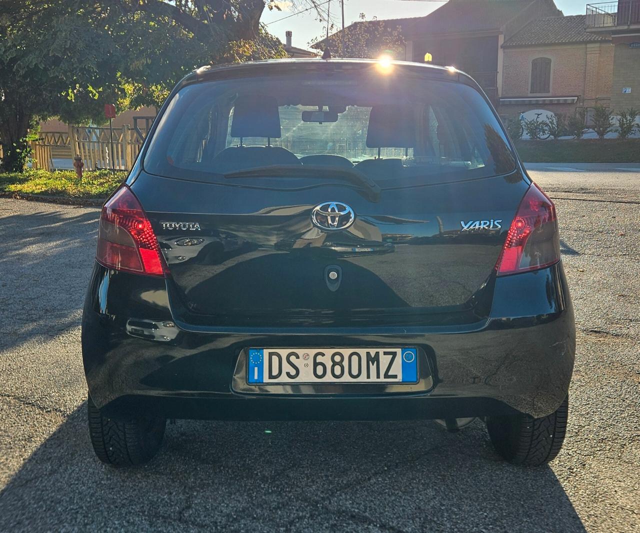 Toyota Yaris 1.0 5 P SOL