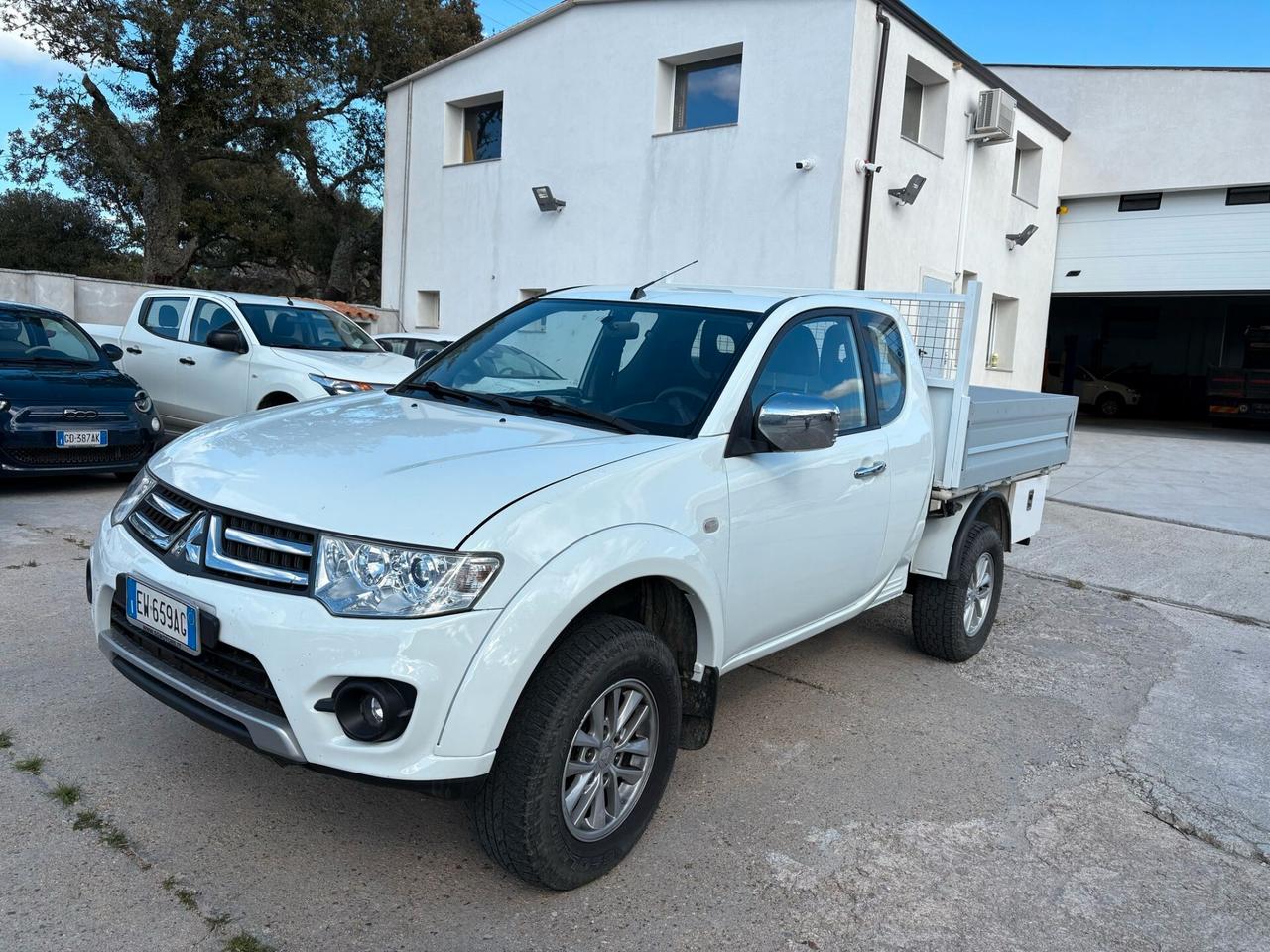 Mitsubishi L200 2.5 DI-D/178CV Club Cab Invite DPF