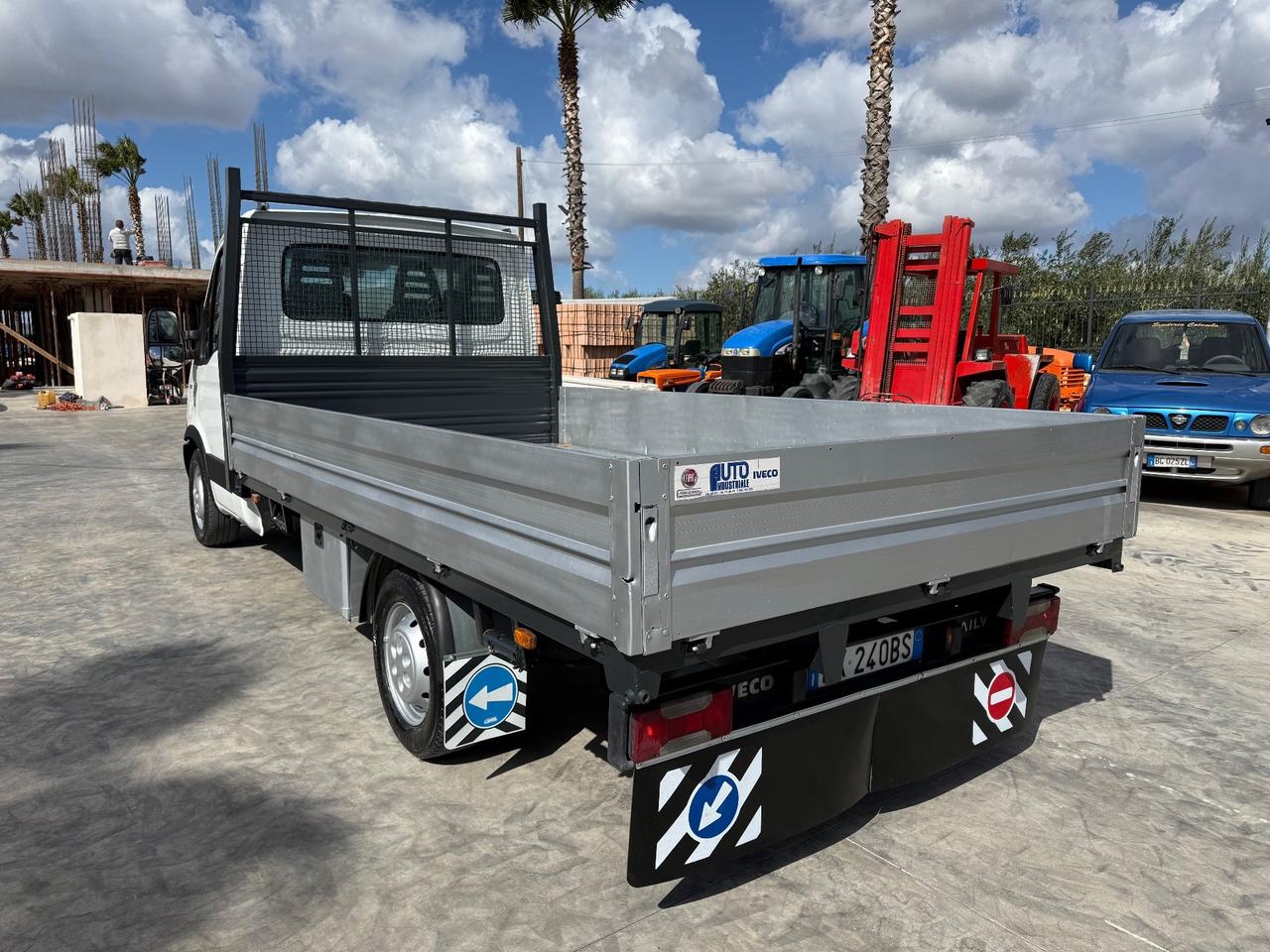 Trattore iveco Daily 35S15 cassonato 4x2 perfetto