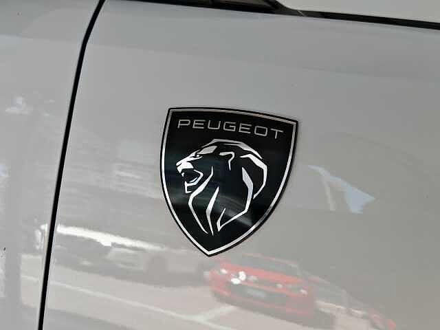 Peugeot 5008 Hybrid 136 e-DCS6 GT 7 posti