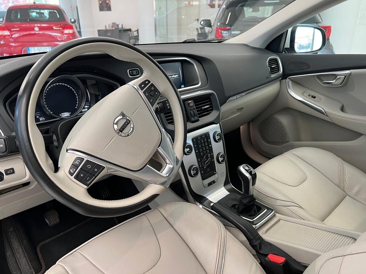 Volvo V40 Cross Country V40 Cross Country D2 Momentum