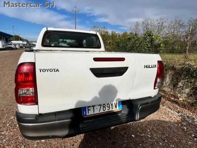 TOYOTA Hilux 2.4 d-4d double cab Comfort 4wd - FT789YV