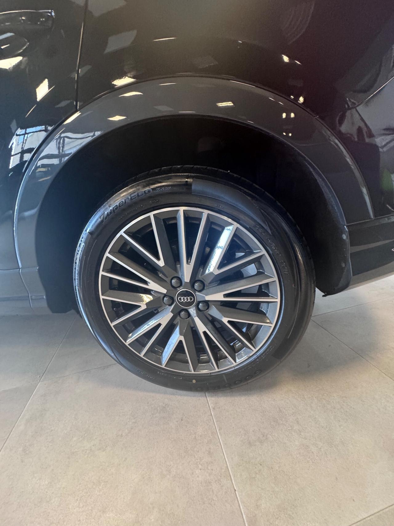 AUDI Q3 SBACK 2.0 TDI SLINE EDITION + TETTO APRIBILE