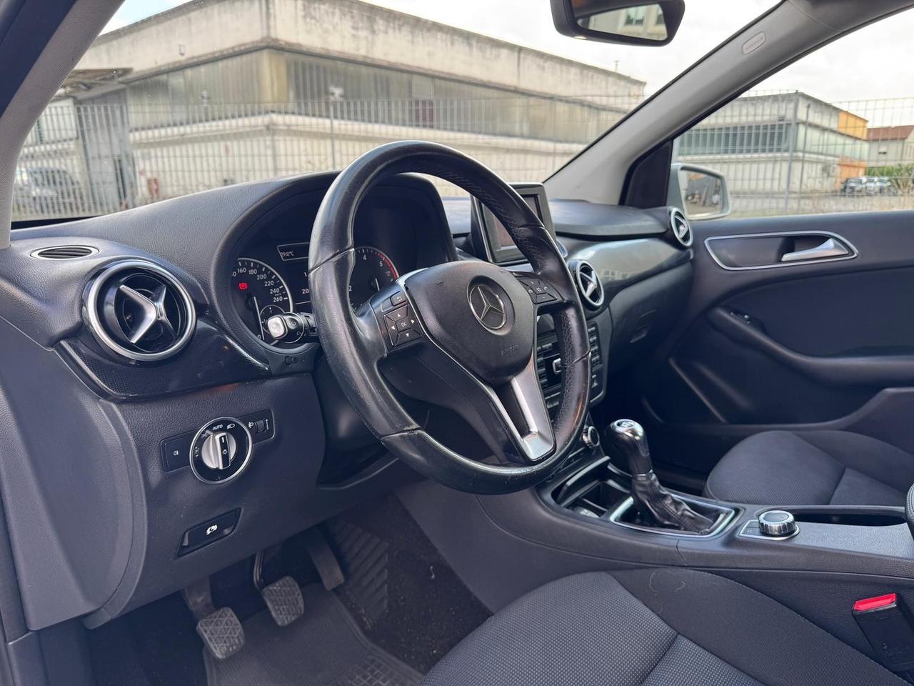 Mercedes-benz B 180 d Premium