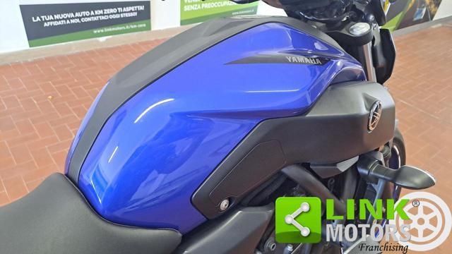YAMAHA MT-07 .