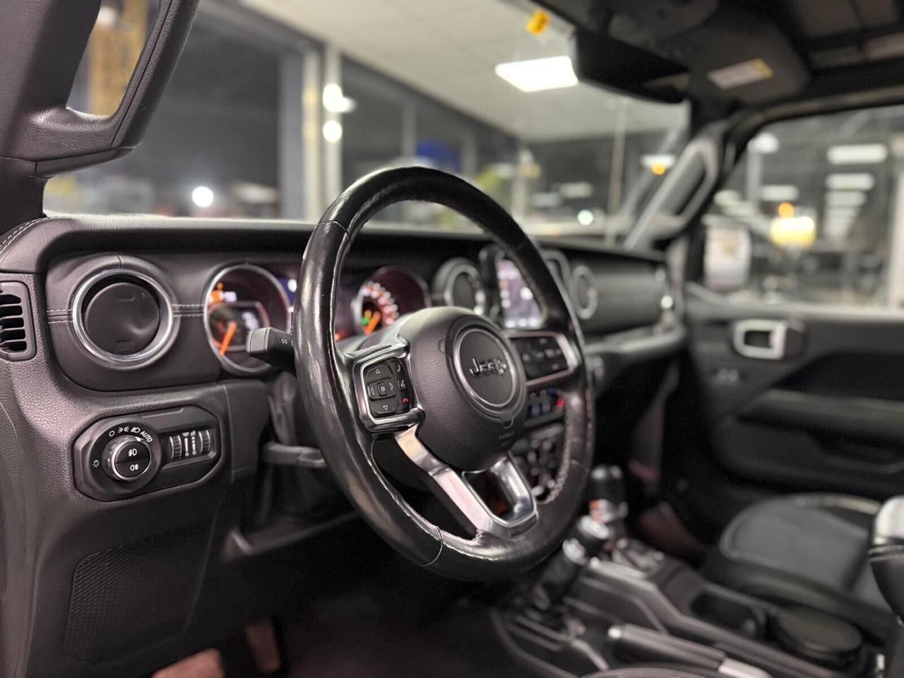 Jeep Wrangler Unlimited 2.2 Mjt II Sahara "SKY ONE"