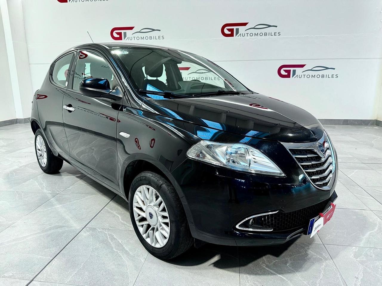 Lancia Ypsilon 0.9 TwinAir 85 CV 5 porte Metano Ecochic Gold